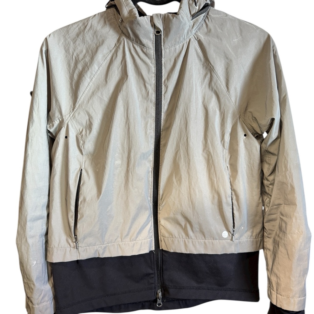 Women’s Silver Reflective Running Jacket - image 2